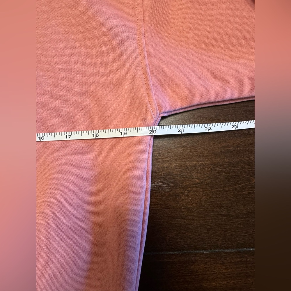 NWOT Nike Women's Nsw Club Flc Crestd Sweatshirt Coral White - Picture 13 of 13